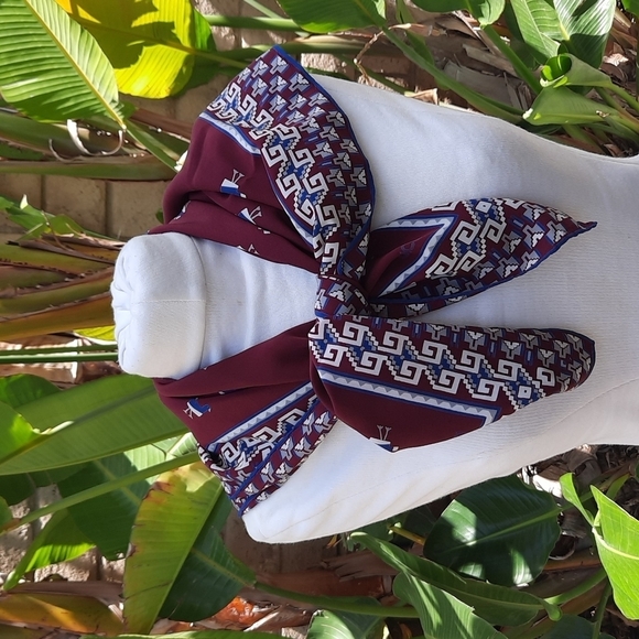 Gucci bird scarf wrap - Picture 1 of 9